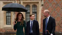 Gaya Effortless Kate Middleton Antar Pangeran George Hari Pertama Sekolah