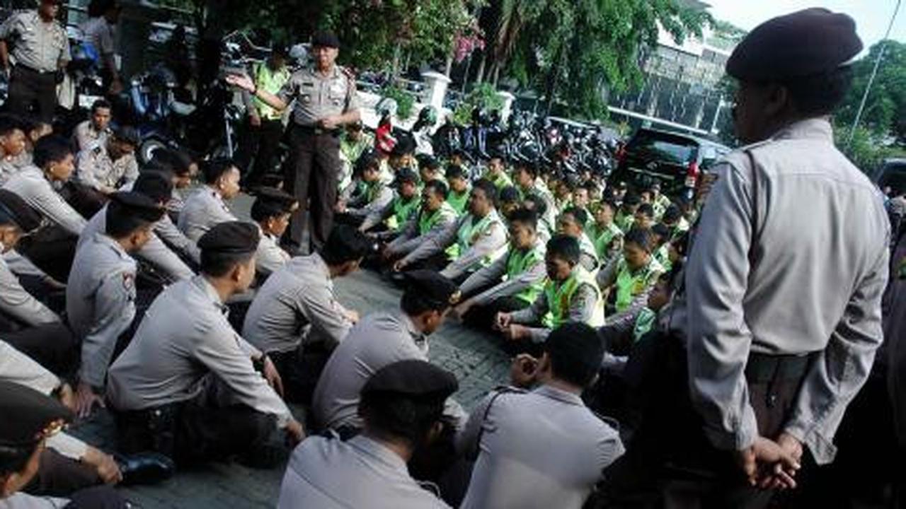 Sepanjang 2012, 42 Polisi di Jawa Timur dipecat 