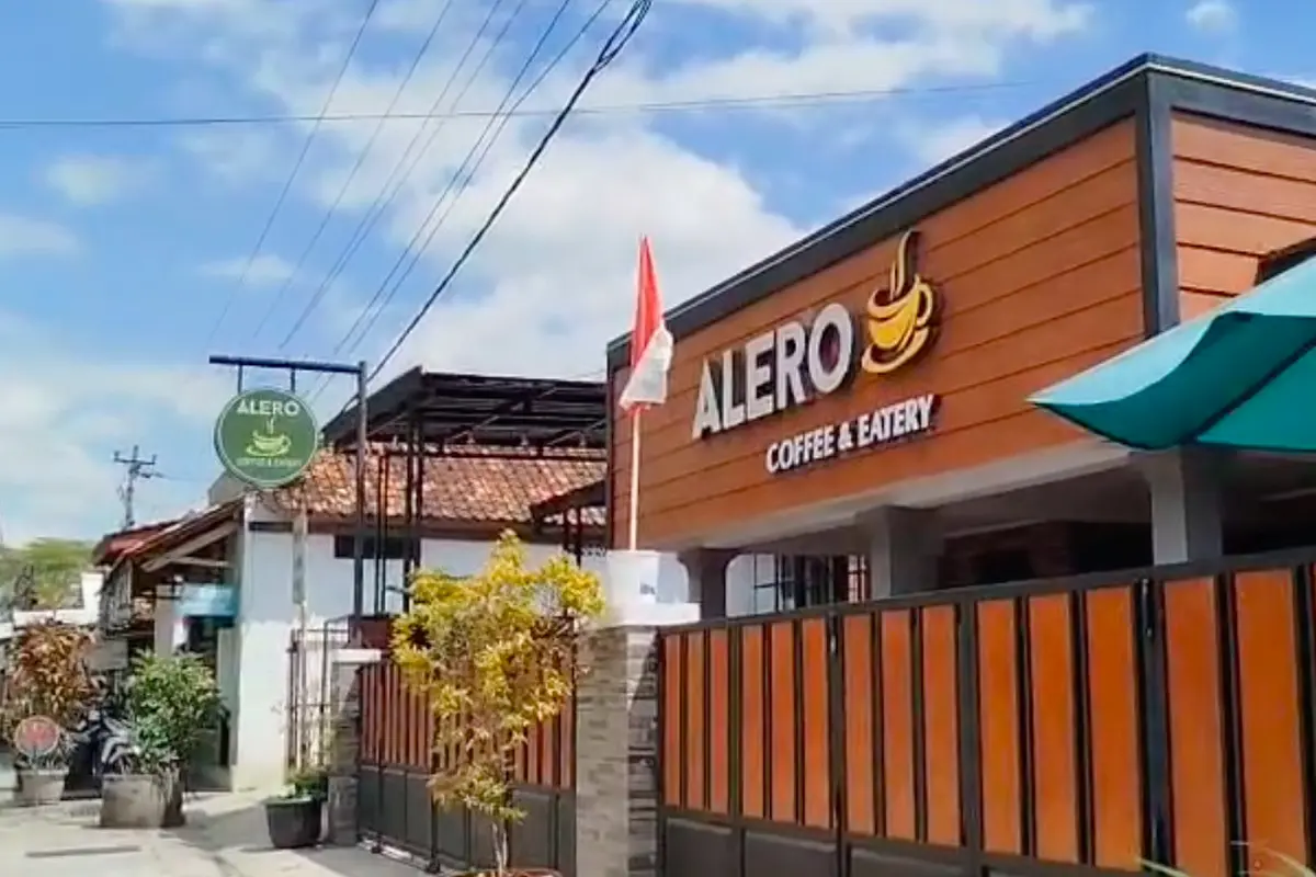 Penampakan kafe yang menjadi lokasi nobar tanpa lisensi resmi di Klateng, Jawa Tengah. (Istimewa)