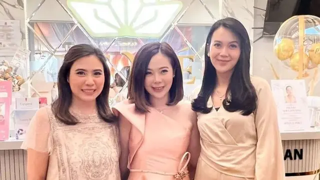 Imaz Fitria bersama dokter Priskila Ariana, M.Biomed (AAM)