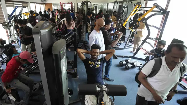 Massa Masih Kuasai Kediaman Presiden Sri Lanka Gotabaya Rajapaksa