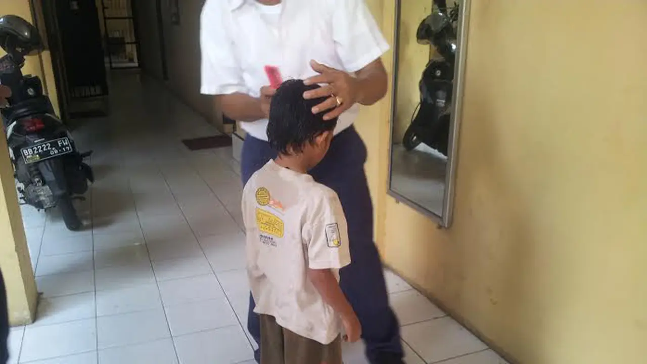 Bocah Dirantai