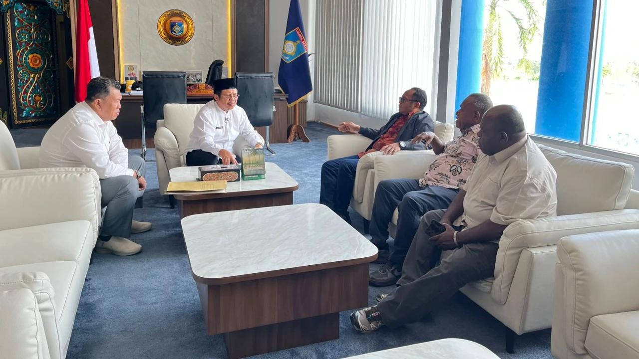 Kunjungi Bupati Lombok Barat, KemenHAM Kenalkan Program Kampung Redam dan Desa Sadar HAM