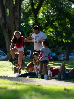 Liburan yang berkesan sekaligus bermakna untuk anak (Foto: Unsplash)