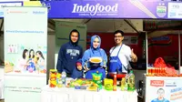 Airlangga Sucipto dan sang istri bersama Chef Arman di booth demo masak dari Masakapaya.com saat perayaan ulang tahun Persib Bandung ke 85.