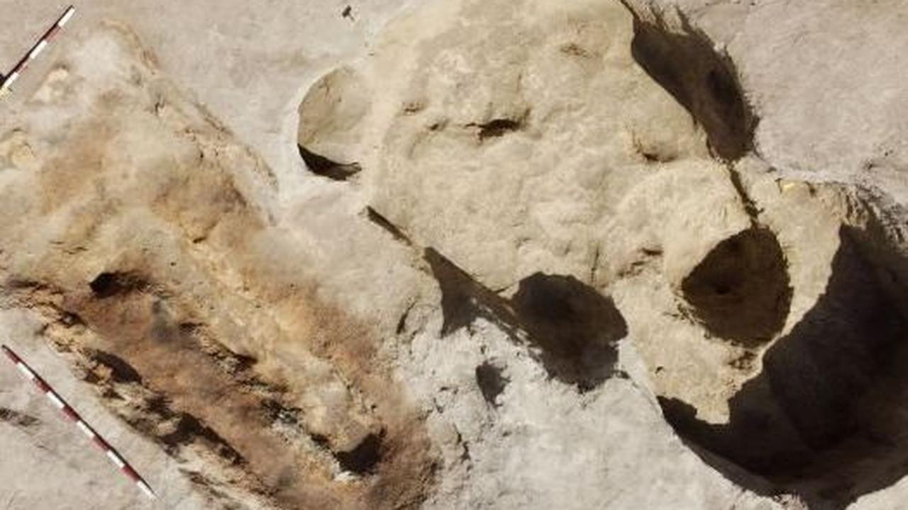 Dua kuburan itu berasal dari pertengahan abad kedua Masehi. Ini penemuan penting bagi para ilmuwan karena belum ada makam yang ditemukan di daerah tersebut sebelumnya.