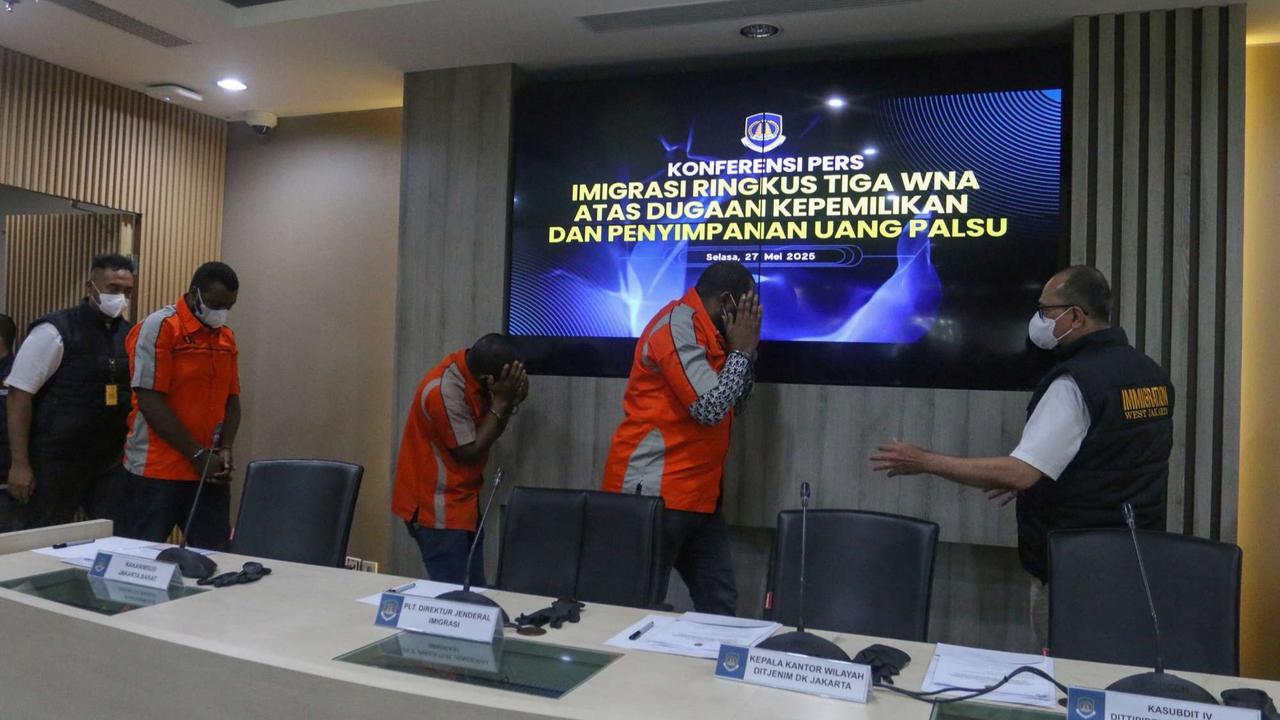 Tiga WNA ditangkap karena kasus uang palsu