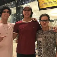 Harus diakui kalau anaknya Maia Estianty sama Ahmad Dhani itu memang ganteng-ganteng banget, kamu ngefans sama siapa nih? (Foto: Instagram)