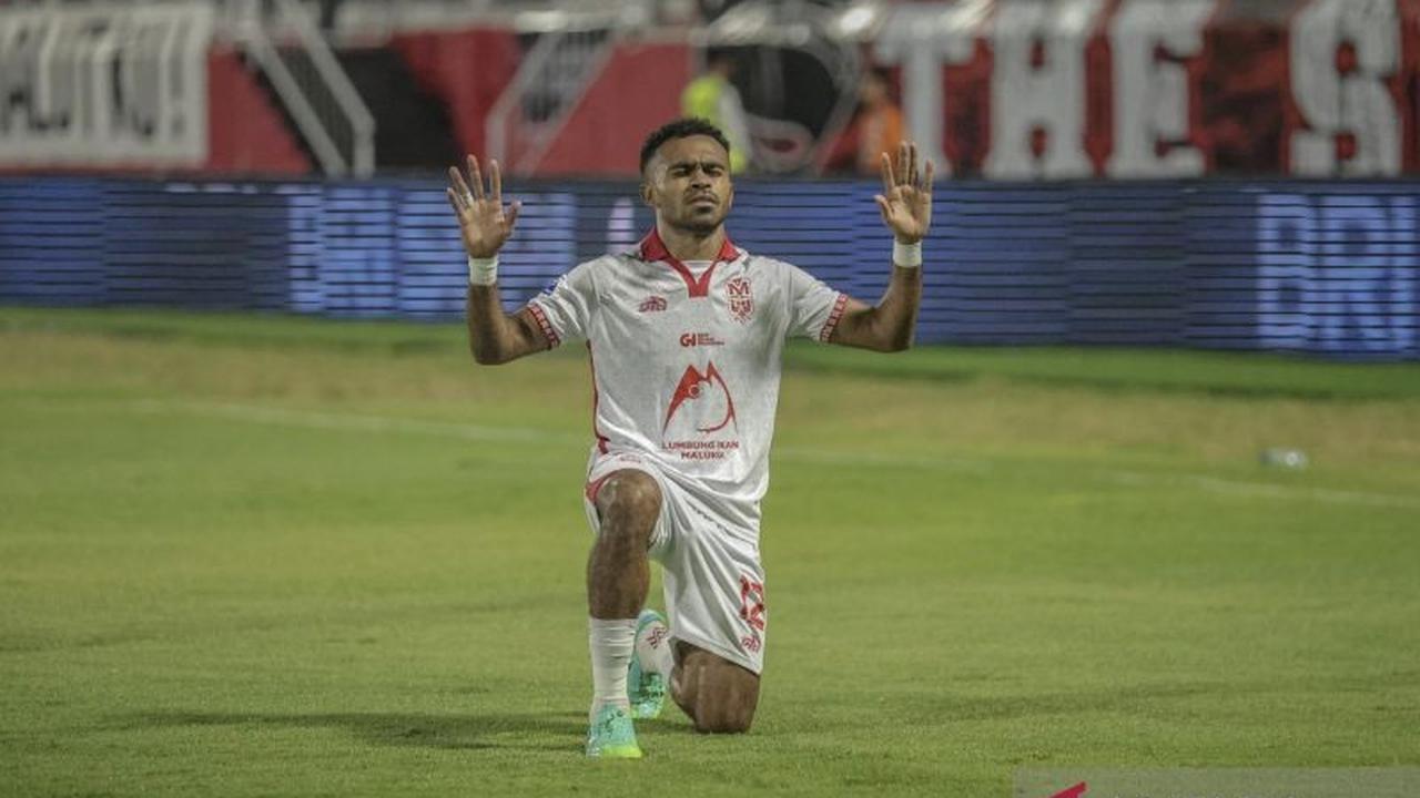 Trivia: Cetak 2 Gol, Tyronne Bawa Malut United Kalahkan Persis Solo 3-1 di Kandang Lawan