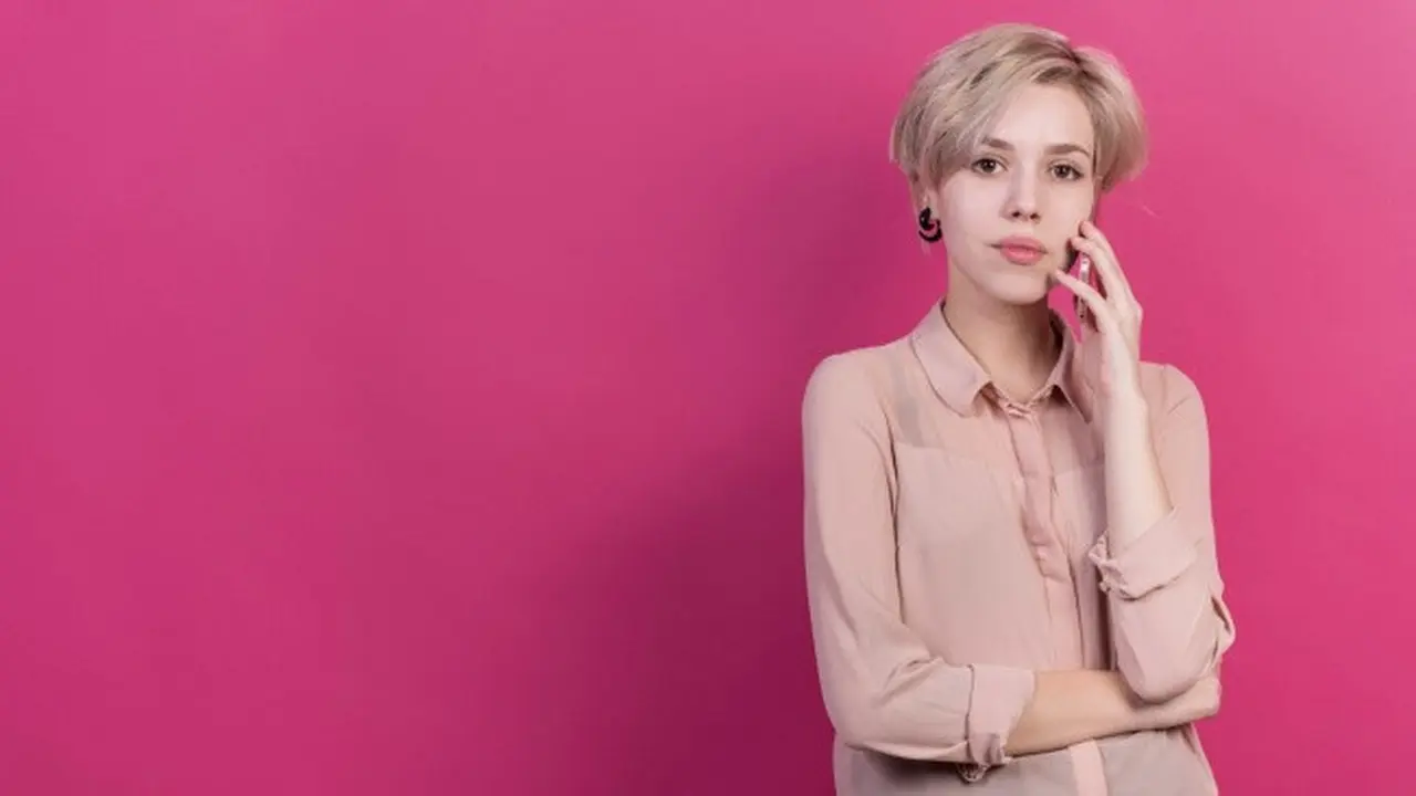 Ilustrasi warna rambut pendek wanita kekinian (credit: freepik.com)