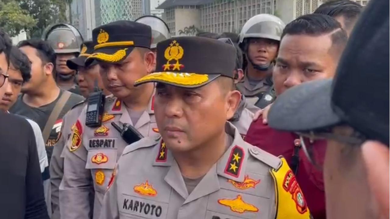Kapolda Metro Temui Massa Demo Ojol di Patung Kuda Monas, Bawa Pesan Ini