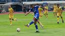 <p>Persib Bandung berhasil menjebol gawang Persebaya Surabaya pada menit ke-53 melalui skema serangan balik. (Bola.com/Erwin Snaz)</p>