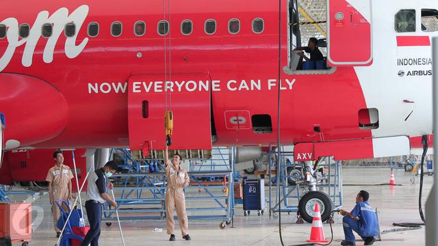 20151106-Hanggar 4 GMF Kurang Teknisi, Pembenahan Pesawat Terhambat