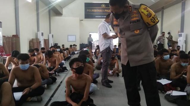 6 Momen Khusus Saat Aksi Demo Mahasiswa Tolak UU Omnibus Law di Palembang