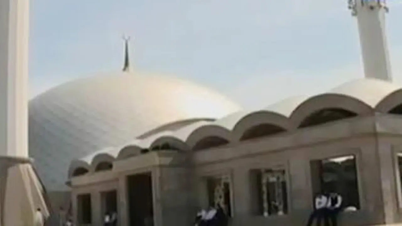 20150708-Masjid Moderen-Turki
