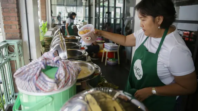 Komunitas Tim Dapur Sehat: Menyajikan Makanan Sehat Bagi Para Penyintas