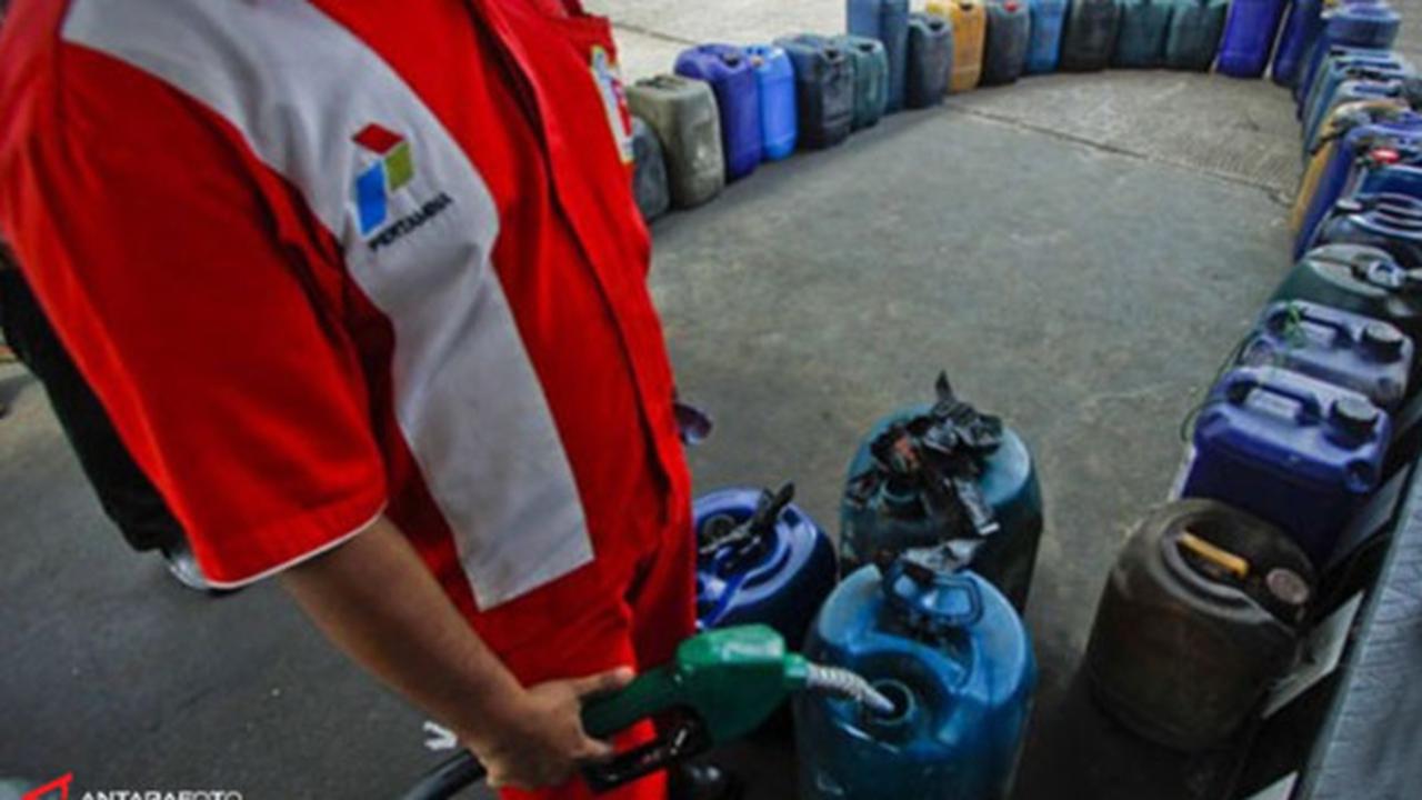 Impor BBM Bikin APBN Terkuras Rp250 Triliun Per Tahun, Pemerintah Minta Masyarakat Beralih ke Kendaraan Listrik