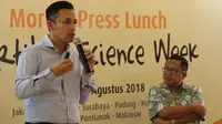 Dokter Ivan Sini, SpOG dari Morula IVF Indonesia menerangkan tentang program bayi tabung. (Foto: Liputan6.com/Johan Tallo)
