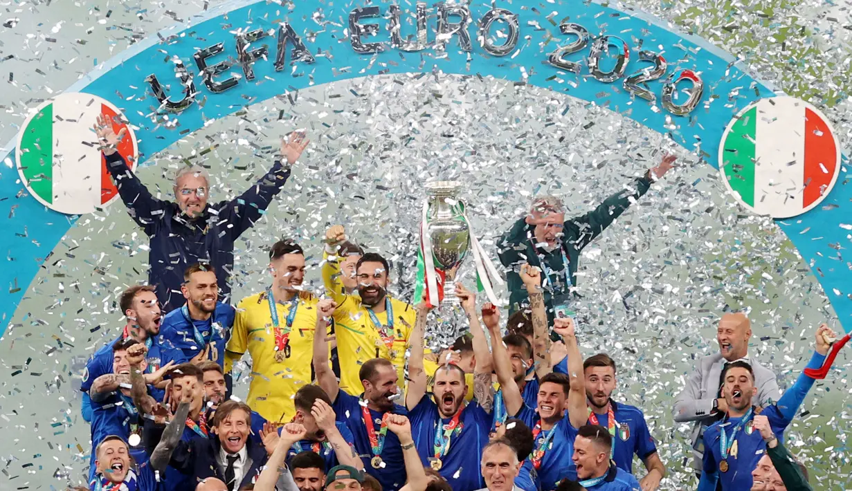 Timnas Italia memastikan diri sebagai juara di ajang Euro 2020 setelah pada partai final mengalahkan Timnas Inggris. (Foto:AFP/Catherine Ivill,Pool)