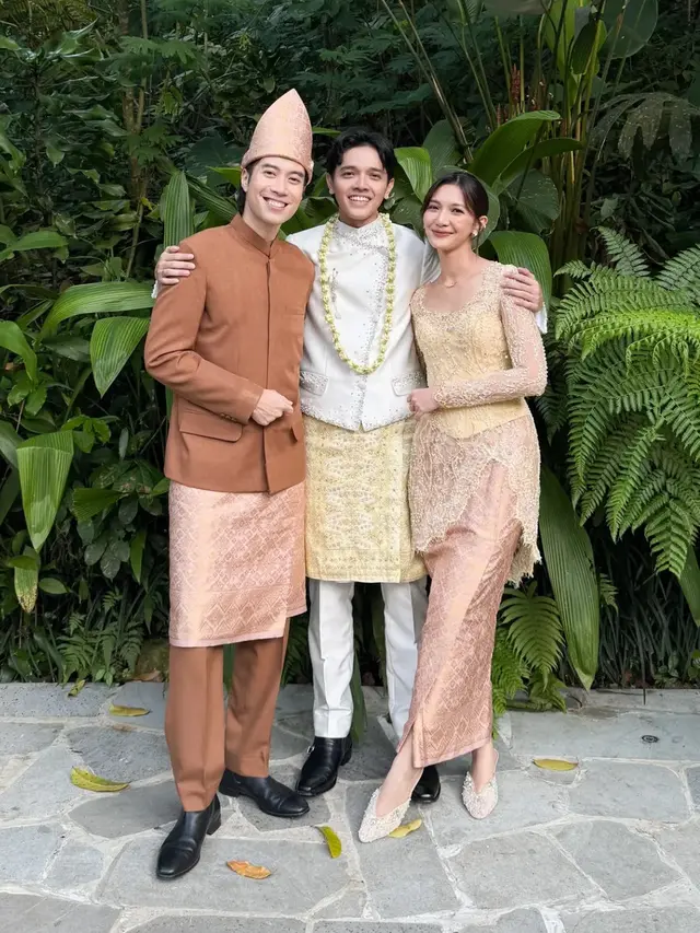 Sheila Dara Tampil dengan Rambut Panjang saat Hadir Resepsi Nadin Amizah dan Faishal Tanjung. [@vidialdiano]