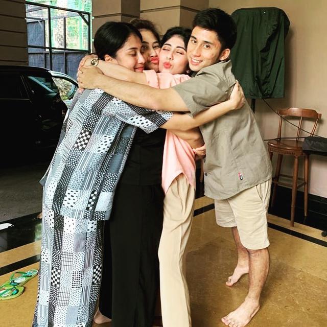 Alshad Ahmad Bareng Ketiga Kakak