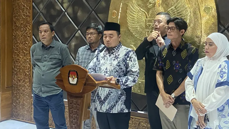 Jajaran KPU RI menyampaikan soal Pilkada Serentak 2024 di kantornya, Jalan Imam Bonjol Jakarta Pusat.