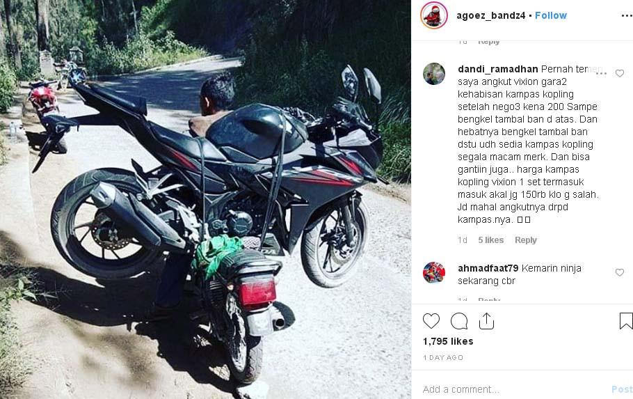 Honda GL yang mengangkut Honda CB150R di kawasan Gunung Bromo (Instagram/agoez_bandz4)