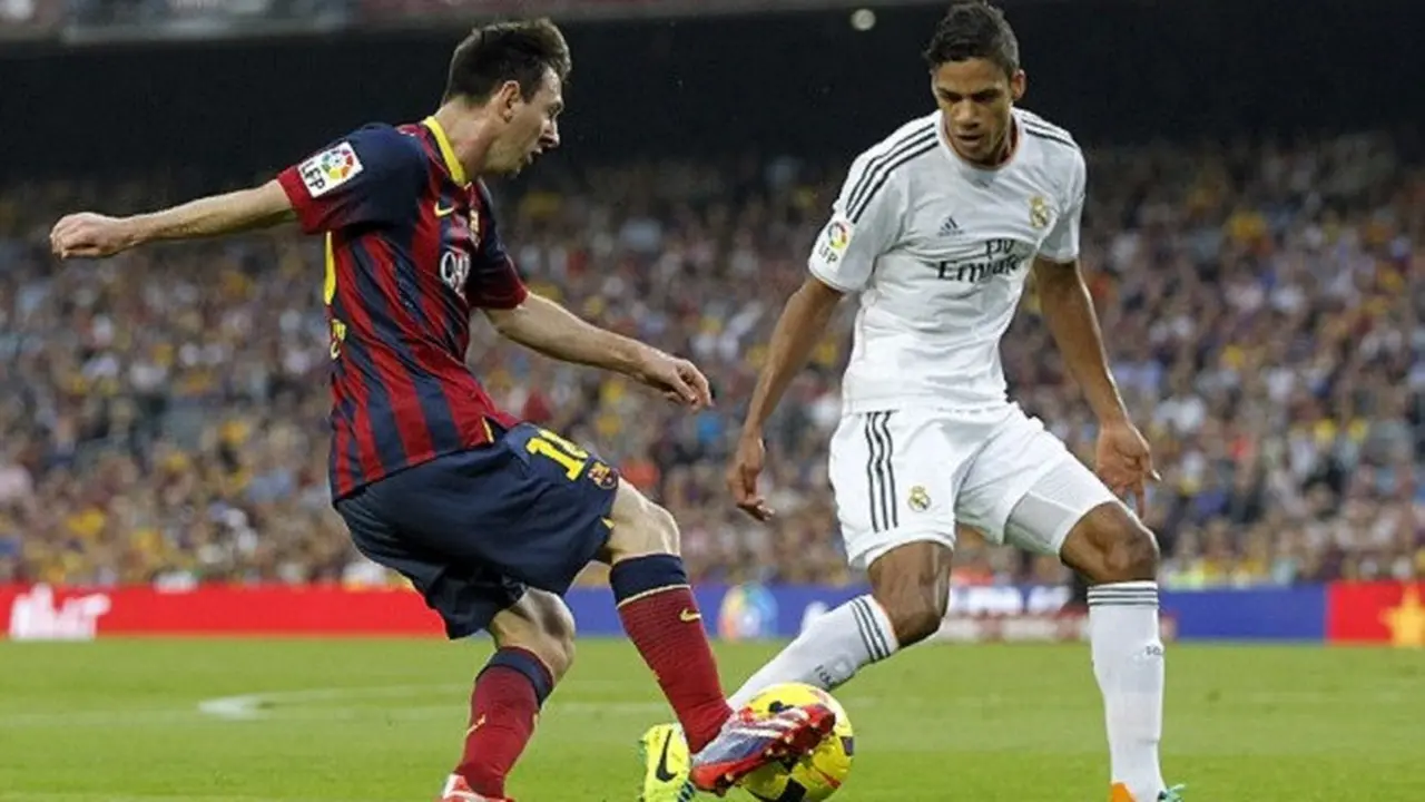 Lionel Messi - Raphael Varane