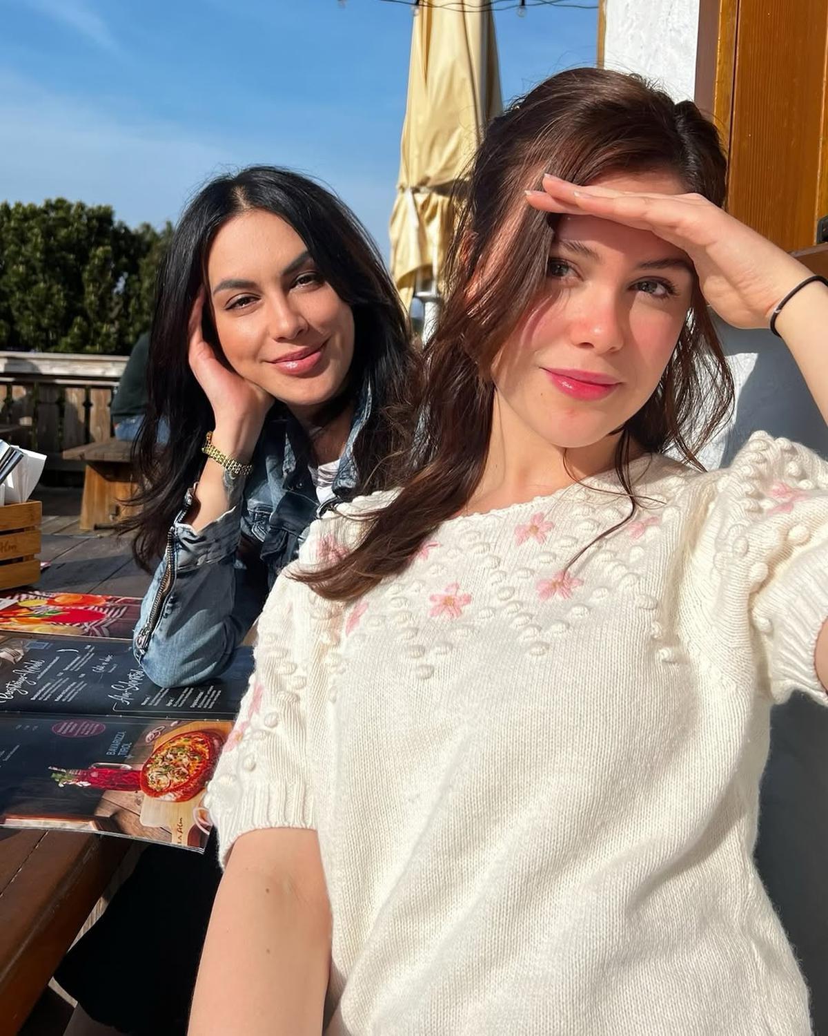 Potret Kebersamaan Sophia Latjuba dengan Sang Anak, Manuella Aziza yang Punya Paras Cantik