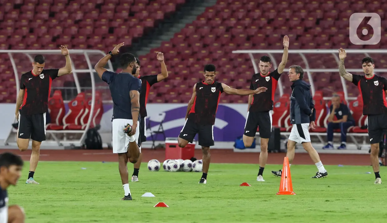 Sesi latihan resmi menjadi persiapan akhir jelang menghadapi Bahrain pada lanjutan putaran ketiga Kualifikasi Piala Dunia 2026 zona Asia Grup C. (Liputan6.com/Angga Yuniar)