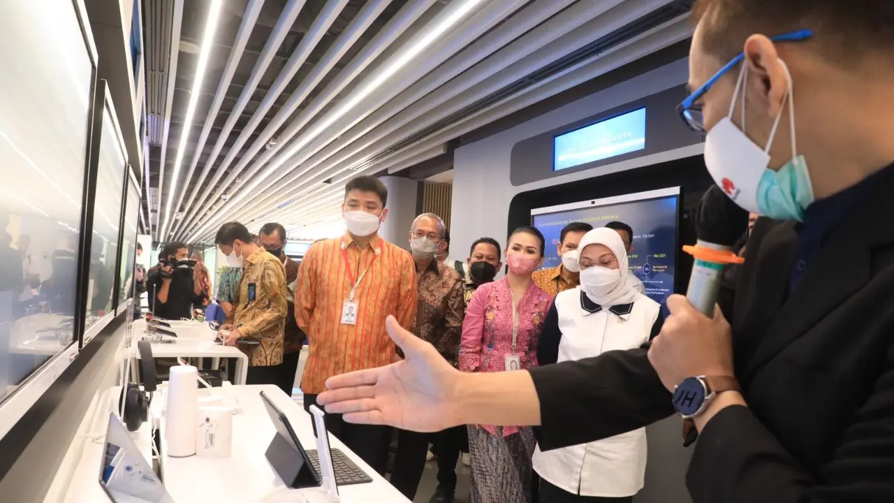 Kemnaker Teken MoU dengan Huawei Indonesia