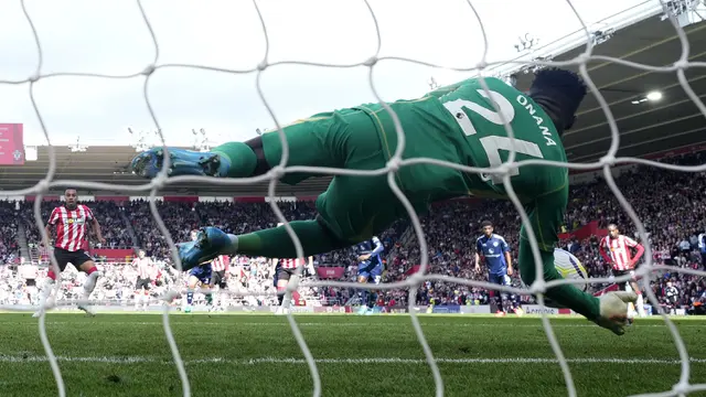 Foto: Onana Lakukan Penyelamatan Gemilang, MU Raih Hasil Apik di Liga Inggris