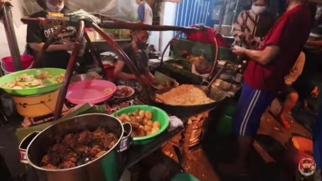 Ada Nasi Goreng Sampah di Malang, Seperti Apa Rasanya?