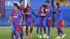 Barcelona sukses kalahkan Juventus pada pertandingan Joan Gamper Thropy meski tanpa sang bintang, Lionel Messi. Mereka tampil kompak dan berhasil melakukan serangan secara konsisten hingga mengurung pertahanan Juventus. (Foto: AFP/Pau Barrena)