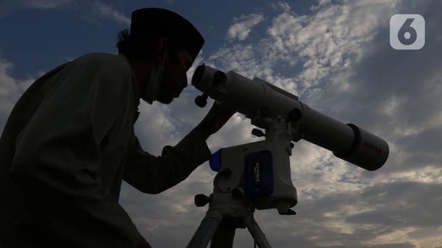 Memantau Hilal Awal Ramadhan 1443 Hijriah