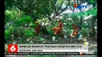 Satu orang dengan status PDP Covid-19, dimakamkan dengan standar protokol di Pemakaman Umum Desa Sukorejo, Kabupaten Bojonegoro. Seorang perempuan berstatus PDP asal Desa Sukorejo ini meninggal sekitar pukul 22.30 WIB, Kamis (23/4).
