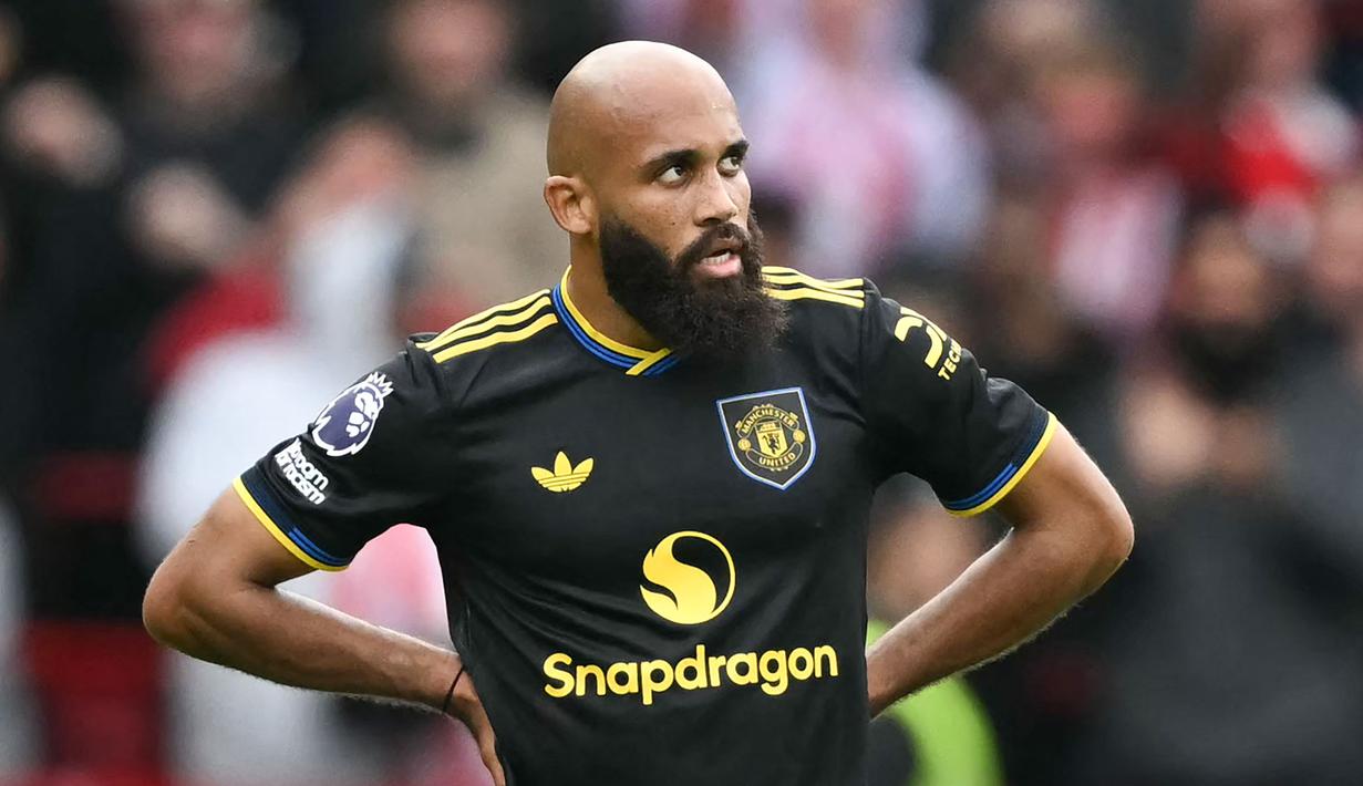 Brentford kini mengemas tujuh poin dari enam laga dan naik ke peringkat 11 klasemen sementara Premier League 2025/2026. Sedangkan MU turun ke posisi 13 dengan jumlah poin yang sama. (AFP/Justin Tallis)