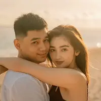 7 Potret Liburan Ranty Maria dan Rayn Wijaya di Bali, Bikin Konten Bucin (Sumber: Instagram/go.plus, rantymaria)