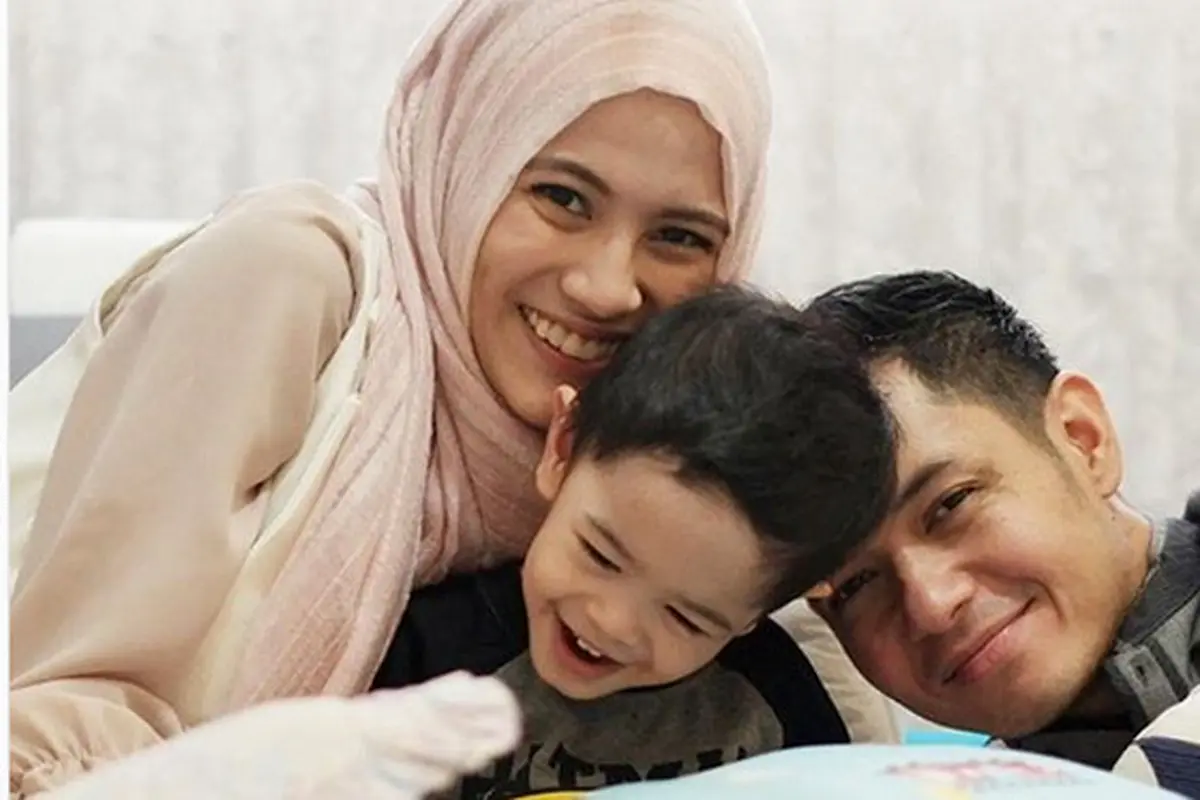 Dude Harlino dan Alyssa Soebandono