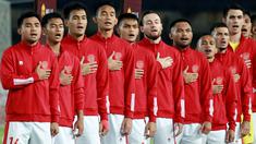 Timnas Indonesia harus puas bermain imbang 0-0 saat menghadapi Bangladesh pada laga uji coba yang bertajuk FIFA Match Day di Stadion Si Jalak Harupat, Bandung, Rabu (01/06/2022) malam WIB. Tim asuhan Shin Tae-yong tampil dominan sepanjang laga namun semuanya mentok ditahan kiper Bangladesh, Anisur Rahman. Meskipun begitu, tetap ada pemain yang tampil menonjol pada laga tersebut dan layak diberi kredit lebih. Berikut daftarnya. (Bola.com/M Iqbal Ichsan)
