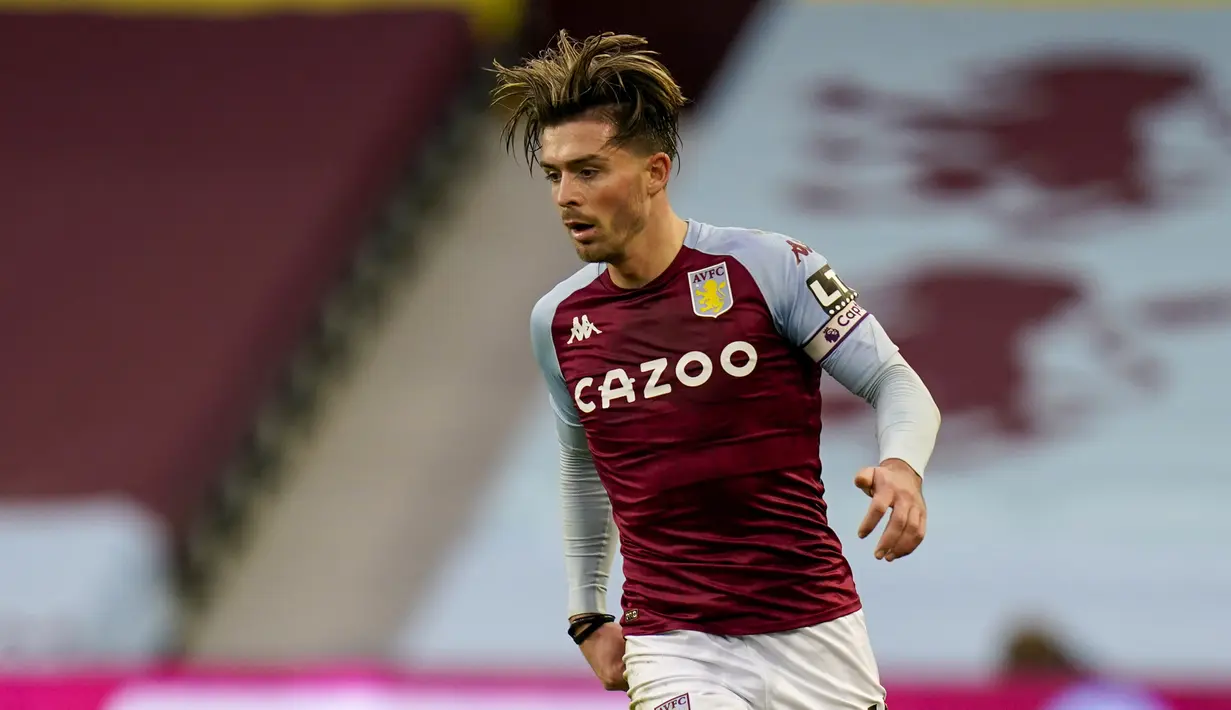 5. Jack Grealish (Aston Villa)  - Penyerang berusaia 25 tahun ini memang sangat pantas dipercaya mengenakan nomor punggung 10 di Aston Villa. Kejataman Jack Grealish terbukti lewat torehan 5 gol dan 6 assists dari 9 laganya bersama Aston Villa di Liga Inggris musim ini. (AFP/Tim Keeton/pool)