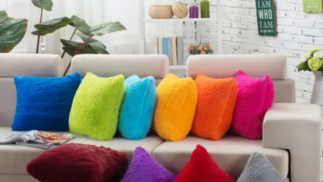 Bantal warna-warni