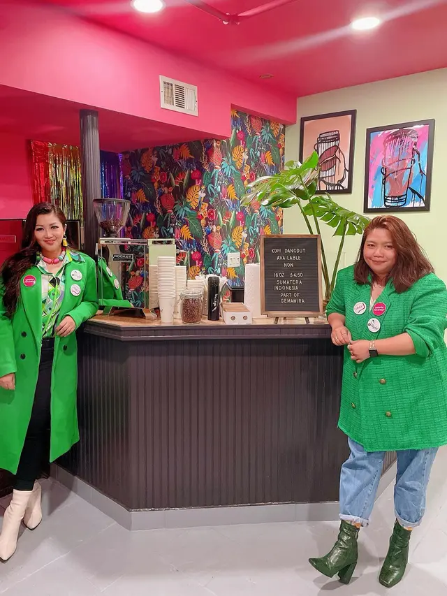 7 Potret Cafe Dangdut Fitri Carlina yang Buka di Long Island City, New York