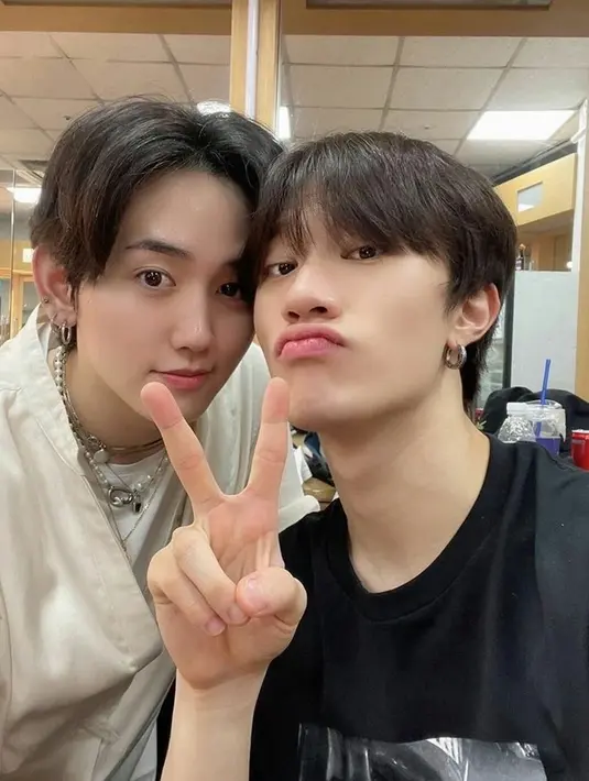 Pada 8 November 2022 YG Entertainment secara resmi mengumumkan melalui Weverse, platform komunikasi untuk penggemar Treasure, bahwa kontrak eksklusif Masiho dan Bang Yedam telah diakhiri. Keputusan ini diambil setelah pihak agensi dan kedua member berdiskusi secara hati-hati. (Liputan6.com/Twitter/@treasuremembers)