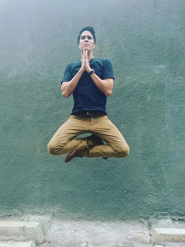 ilustrasi Sah menjadi suami cut syifa di sinetron samudra cinta, berikut potret Mischa Chandrawinata dibalik layar/instagram: @mischach