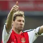 4. Tony Adams - Adams merupakan kapten Arsenal yang fantastis dengan raihan banyak gelar bersama Meriam London. Dia merupakan bek yang tangguh dan tidak mengenal kompromi dalam menjaga lini pertahanan. (AFP/Adrian Dennis)