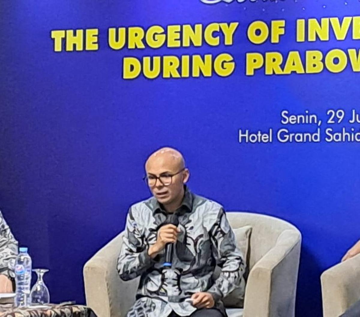 "Jadi kita sekarang punya kelebihan produksi untuk daging ayam, telur dan juga ikan. Itu akan kita arahkan ke program makan bergizi gratis," tutur dia.