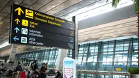 Karakter film Jumbo mejeng di Bandara Soekarno Hatta. (dok. InJourney)