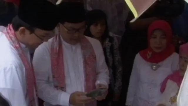 Ber-Lebaran Betawi di Monas, Ahok Makan Banyak