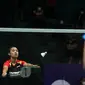 Atlet tunggal putri dewasa PB Djarum Mutiara Ayu Puspitasari lolos ke semifinal Yuzu Isotonic Akmil Open 2021 setelah mengalahkan unggulan teratas Fitriani dari  Exist Badminton Club di GOR Djarum, Magelang, Jawa Tengah, Jumat (5/11). (foto: istimewa)